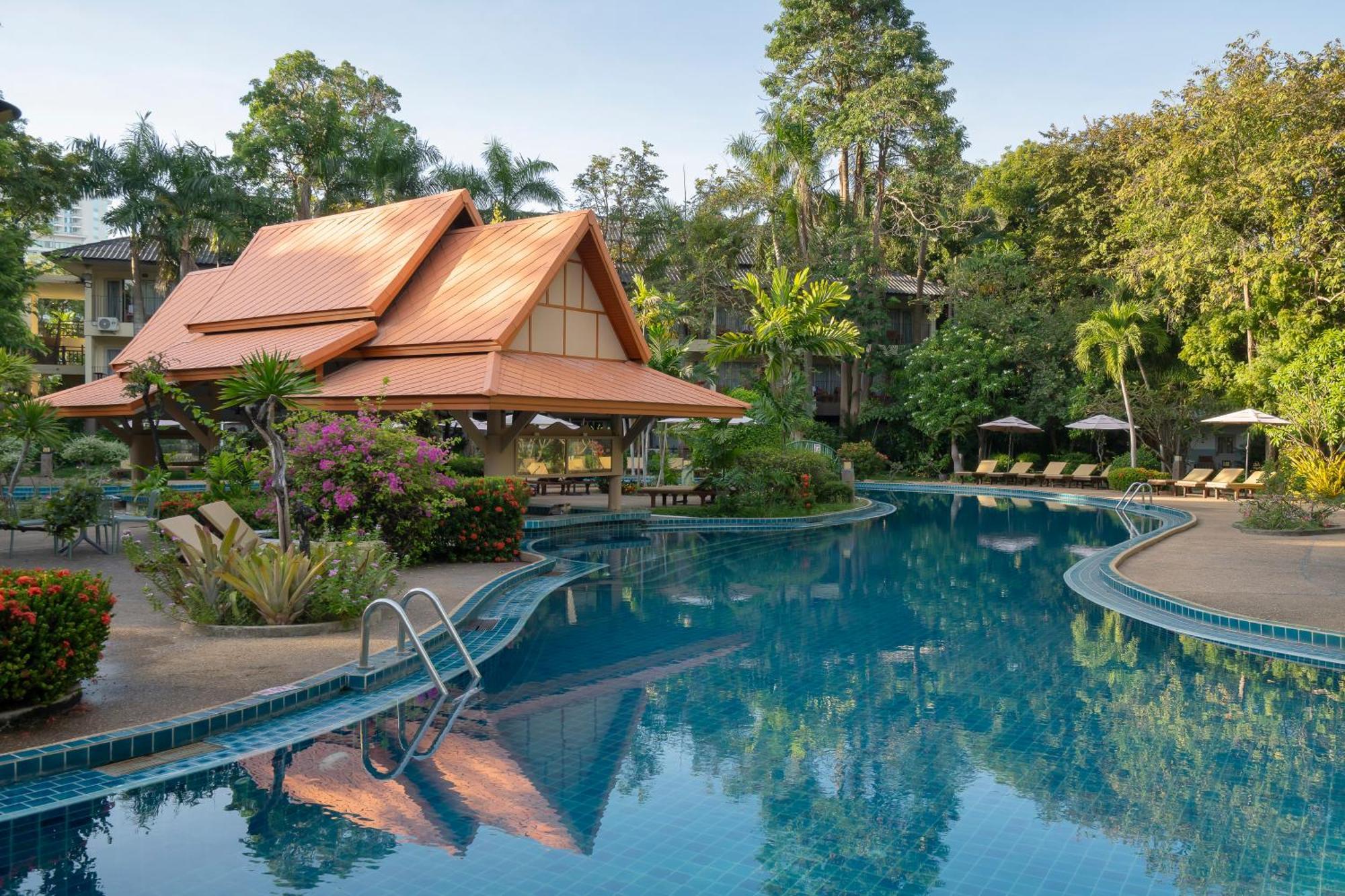 The Green Park Resort Pattaya Exterior photo