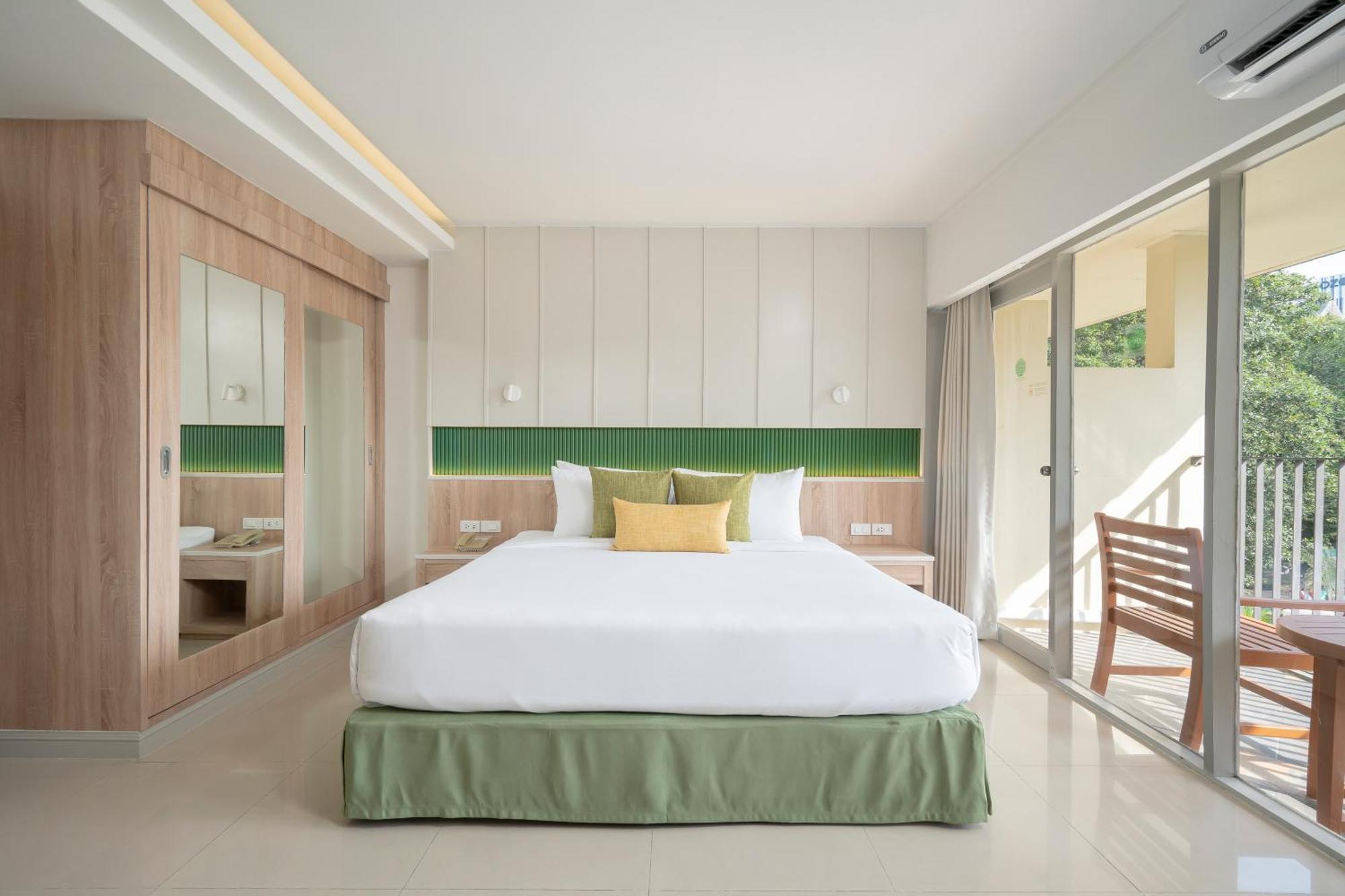 The Green Park Resort Pattaya Exterior photo